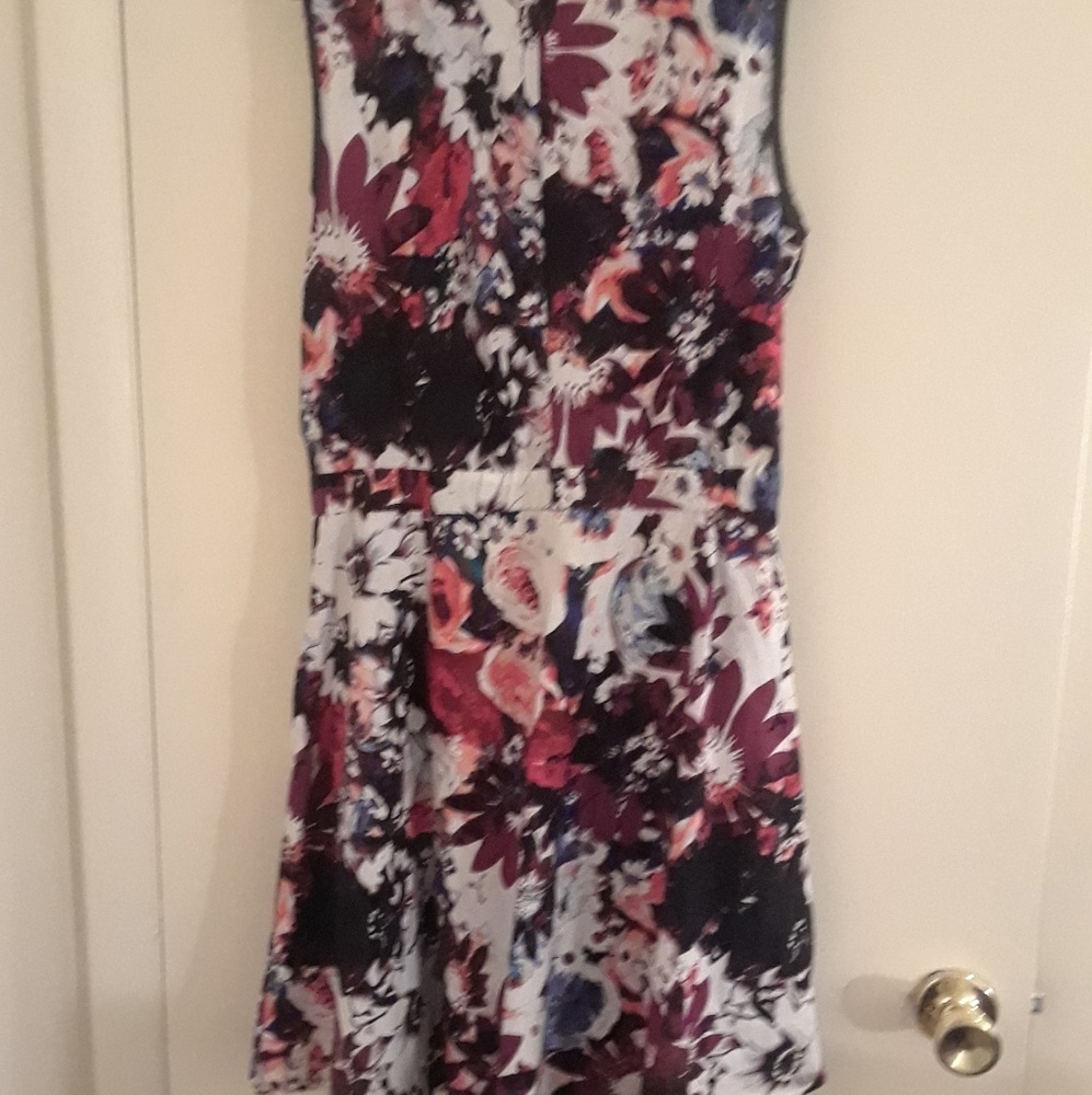 Simply Vera floral dress